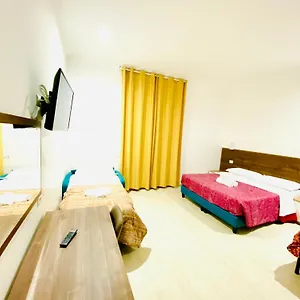 Pensión Milazzo, Roma
