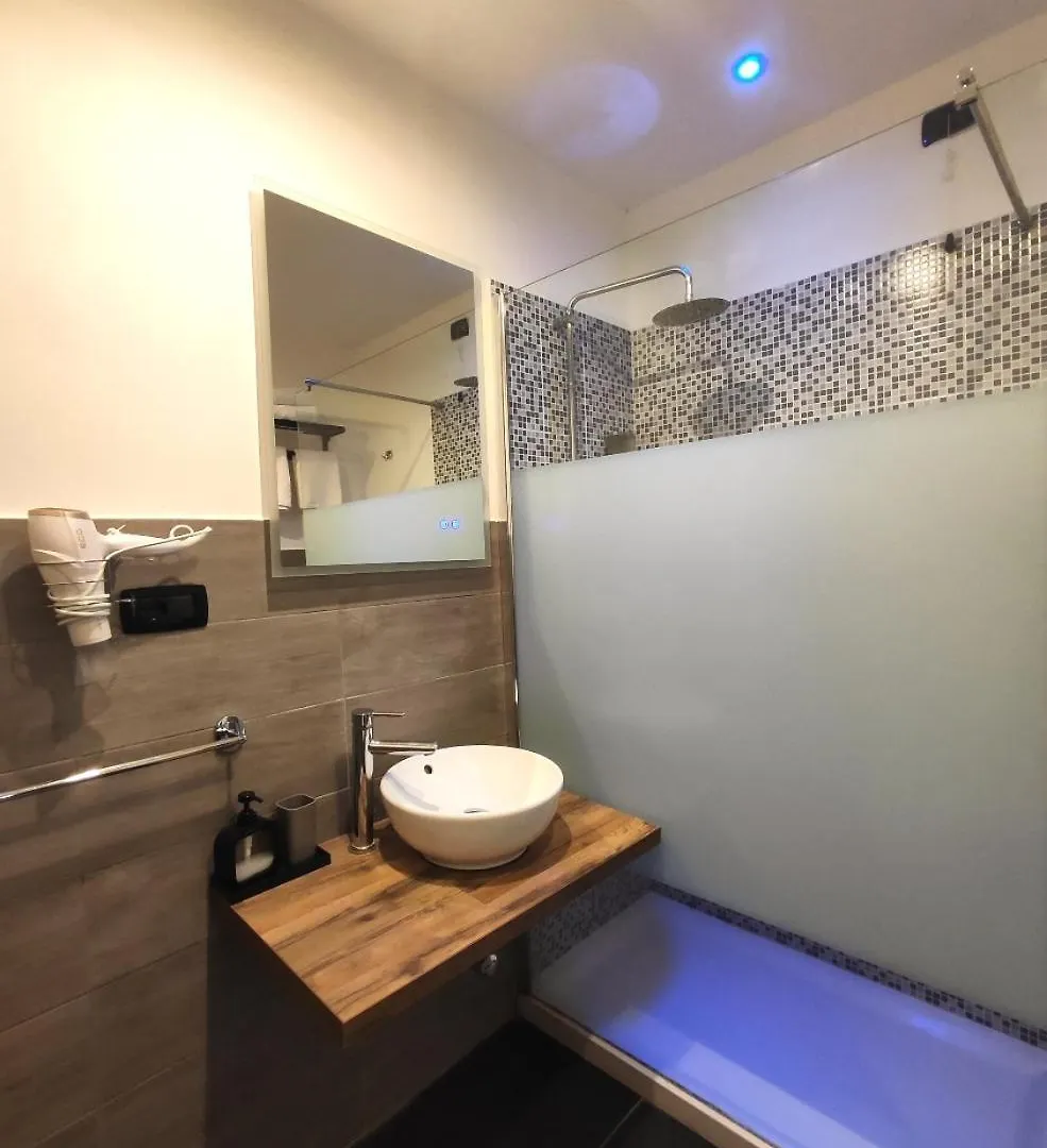 Hotel Chroma Italy - Chroma Deka 2*, Rome