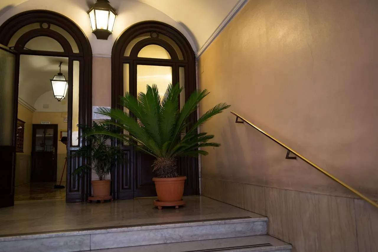 Hotel Chroma Italy - Chroma Deka Pensión Roma